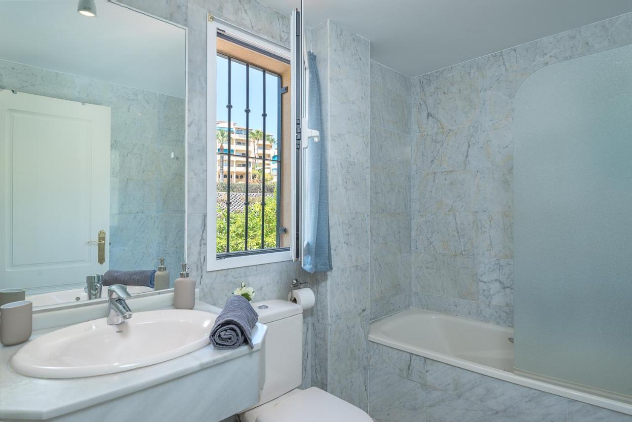 Sea Blue Apartment - Frente Al Mar Benalmádena Dış mekan fotoğraf